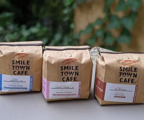 [ Prime ] Smile Town Cafe - Kit Caf Especial Torrado Em Gros - Torra Mdia | 3 Pacotes De 250g Acima De 83 Pontos - Torra Fresca